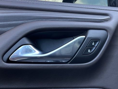 Used 2024 GMC Yukon XL Denali image 73