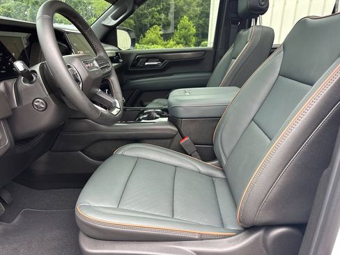 Used 2026 GMC Yukon AT4 w/ AT4 Premium Package AWD/4WD image 10