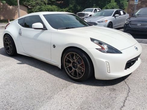 Used 2018 Nissan 370Z Coupe RWD image 7