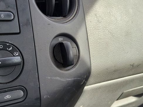 Used 2007 Ford F150 STX RWD image 17