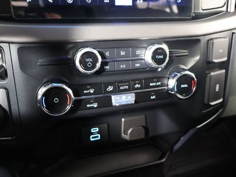Used 2024 Ford F150 XLT RWD image 42