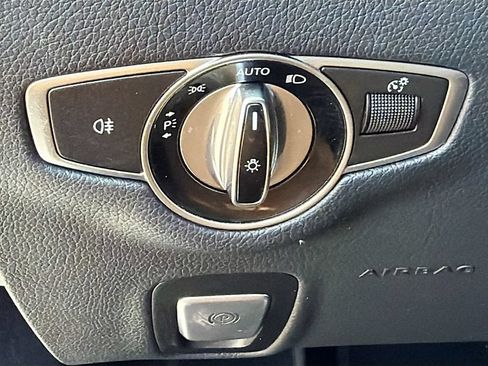 Used 2017 Mercedes-Benz E 300 4MATIC image 28