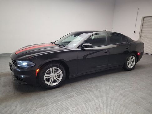 Used 2023 Dodge Charger SXT RWD image 2