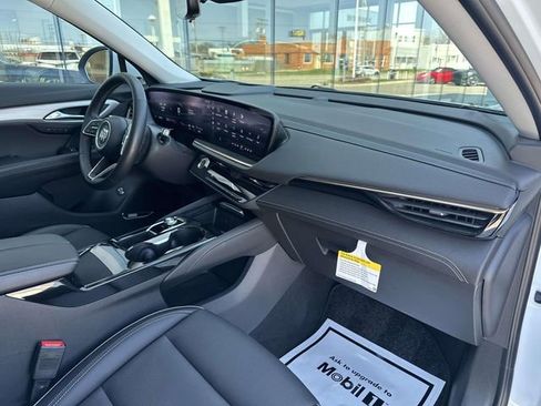 Used 2024 Buick Envision Avenir AWD/4WD image 23