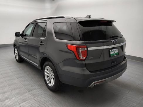 Used 2017 Ford Explorer XLT FWD image 5