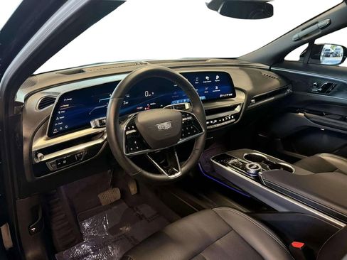 Used 2024 Cadillac Lyriq Sport image 9