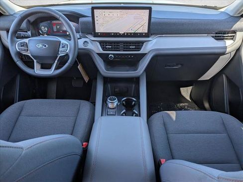 New 2026 Ford Explorer Active RWD image 15