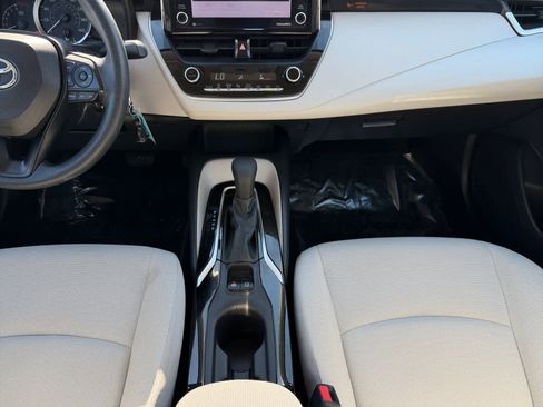 Used 2021 Toyota Corolla LE w/ Carpet Mat Package (TMS) image 16