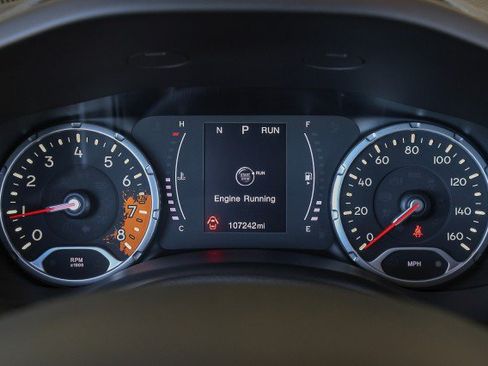Used 2017 Jeep Renegade Latitude FWD image 20