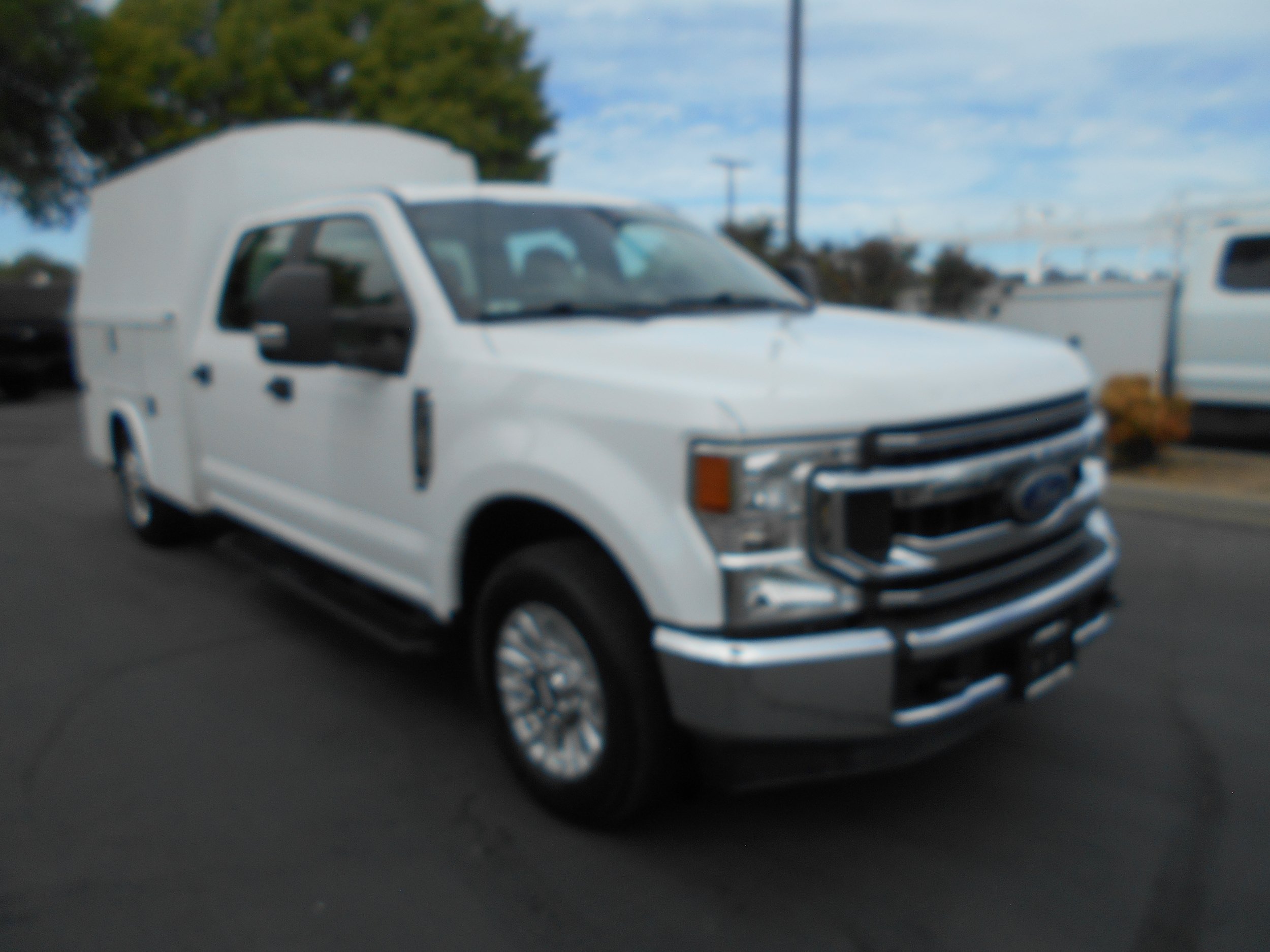 Used 2020 Ford F350 XL w/ STX Appearance Package RWD image 2