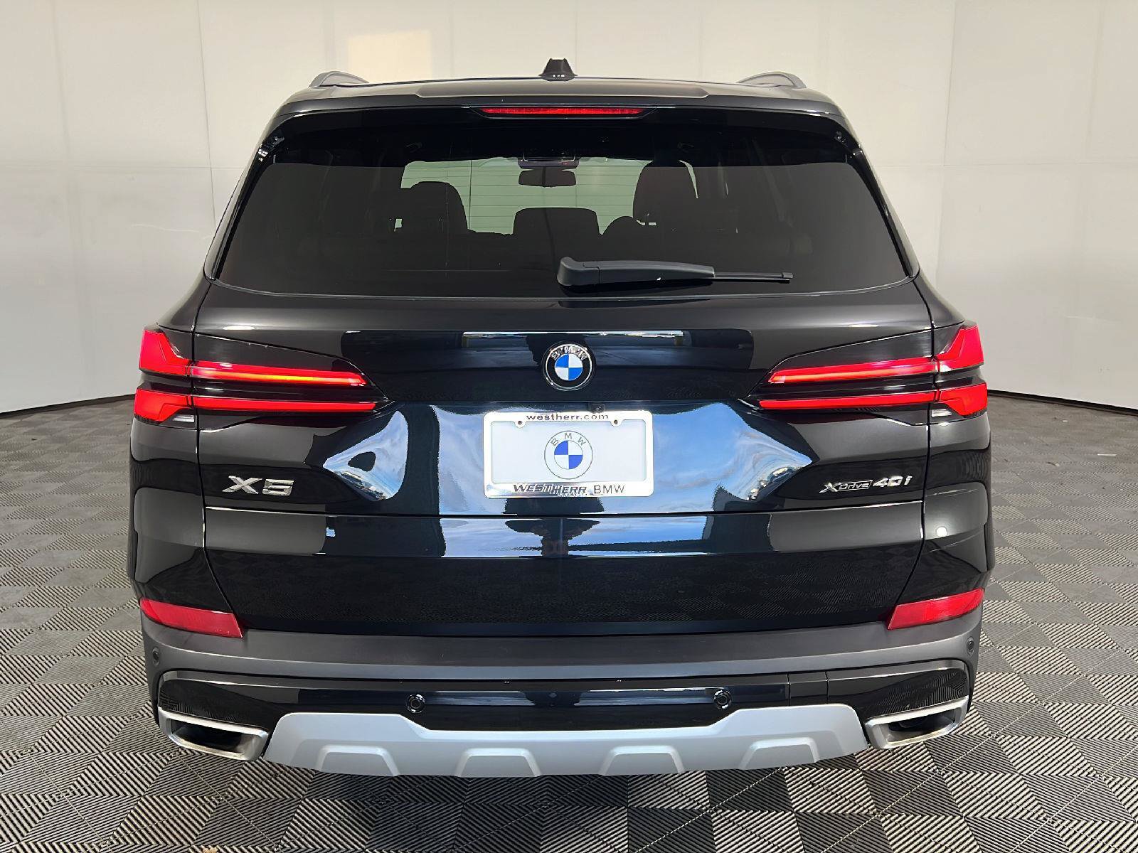 Used 2025 BMW X5 xDrive40i w/ Premium Package AWD/4WD image 5