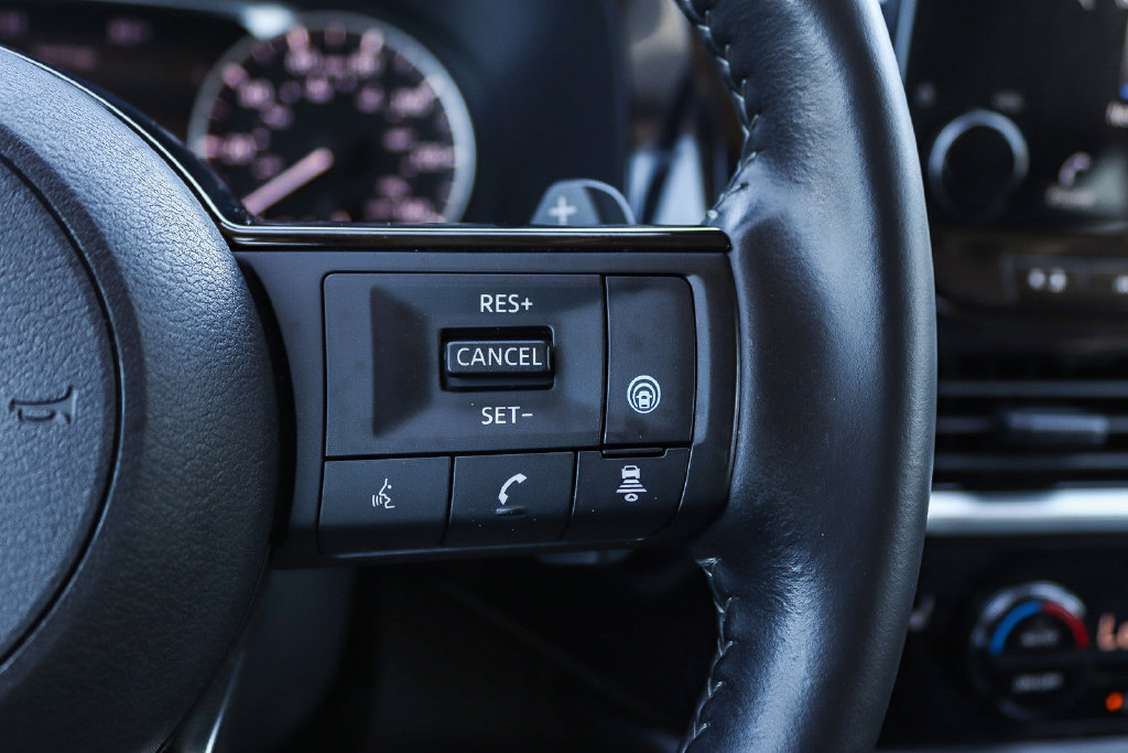 Used 2025 Nissan Pathfinder SL w/ SL Premium Package FWD image 26
