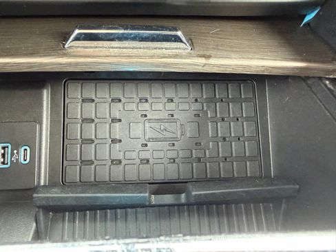 Used 2024 Ford Expedition Max Limited image 25