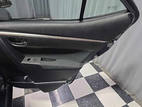 Used 2016 Toyota Corolla L image 8