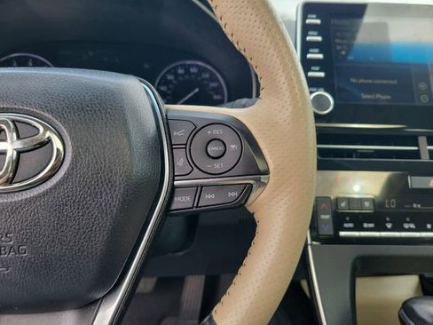Used 2019 Toyota Avalon Limited image 19