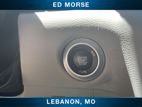 Used 2024 Chrysler Voyager LX FWD image 16