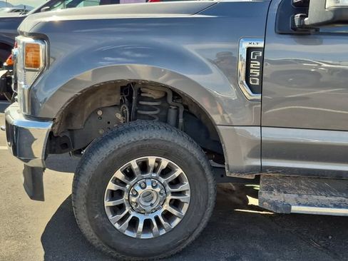 Used 2021 Ford F250 XLT w/ XLT Premium Package AWD/4WD image 2