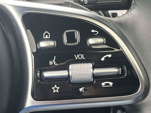 Used 2023 Mercedes-Benz CLA 250 4MATIC image 34