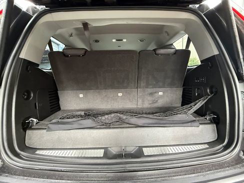Used 2017 Cadillac Escalade Luxury RWD image 17