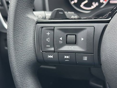 Certified 2023 Nissan Rogue SV image 38