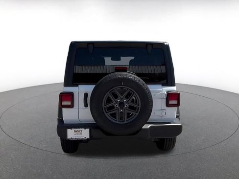 Used 2025 Jeep Wrangler Unlimited Sport AWD/4WD image 11