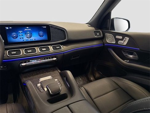 Used 2025 Mercedes-Benz GLE 350 4MATIC w/ AMG Line Exterior image 25