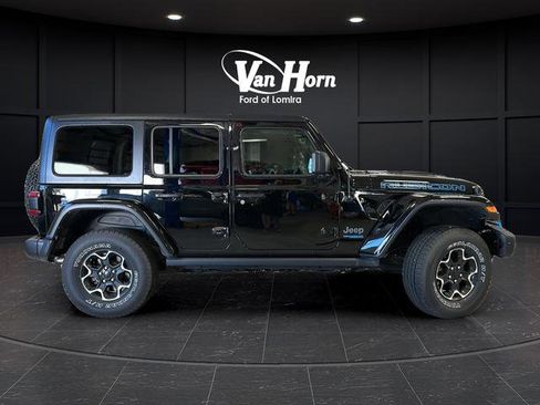 Used 2021 Jeep Wrangler Unlimited Rubicon 4xe w/ Steel Bumper Group AWD/4WD image 8