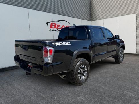 Used 2023 Toyota Tacoma TRD Off-Road w/ TRD Premium Off Road Package AWD/4WD image 13