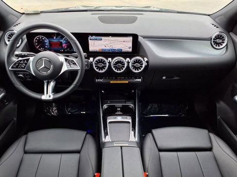 Used 2025 Mercedes-Benz GLA 250 image 4