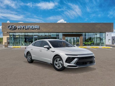 New 2025 Hyundai Sonata SE FWD image 2