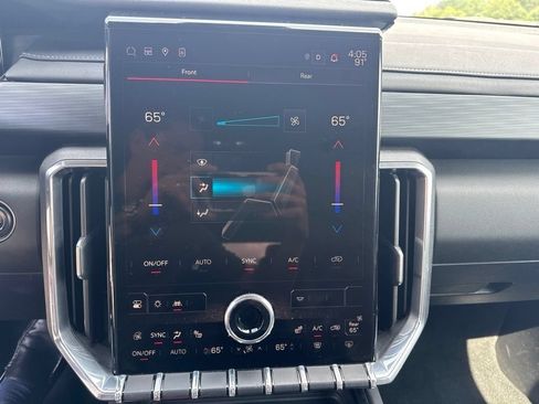 Used 2024 GMC Acadia Elevation AWD/4WD image 25