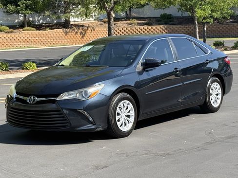 Used 2016 Toyota Camry LE FWD image 8