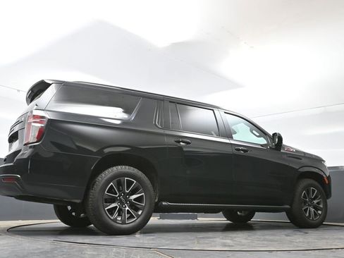 Used 2021 Chevrolet Suburban Z71 AWD/4WD image 22