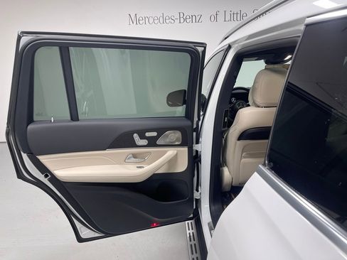 Certified 2025 Mercedes-Benz GLS 580 GLS 580 image 23