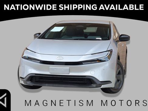 Used 2024 Toyota Prius LE FWD image 1