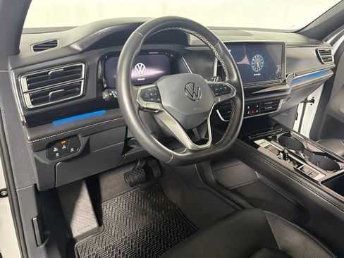 Certified 2024 Volkswagen Atlas Cross Sport SEL AWD/4WD image 8