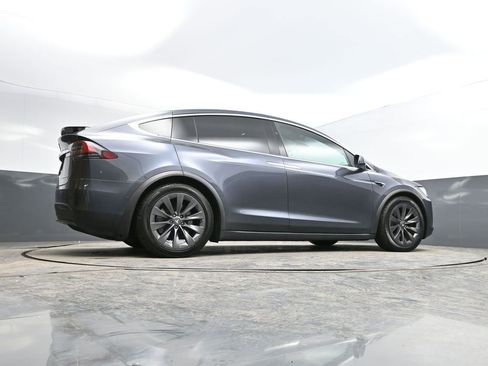 Used 2018 Tesla Model X 75D image 35