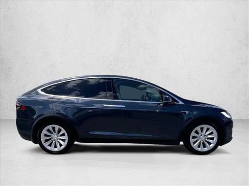 Used 2017 Tesla Model X 90D AWD/4WD image 5