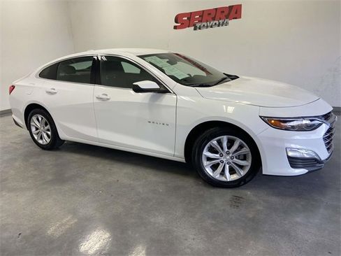 Used 2024 Chevrolet Malibu LT image 2