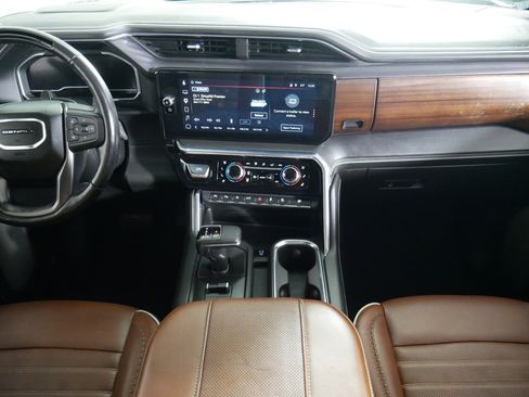 Certified 2023 GMC Sierra 1500 Denali Ultimate AWD/4WD image 10