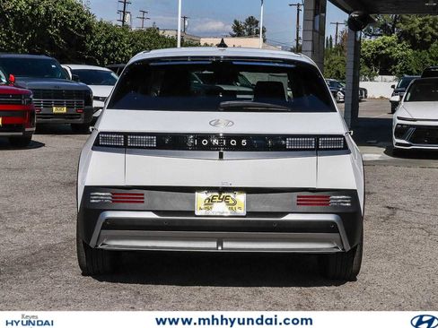 New 2026 Hyundai Ioniq 5 SE RWD image 3