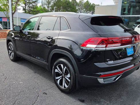 Used 2024 Volkswagen Atlas Cross Sport SE image 4
