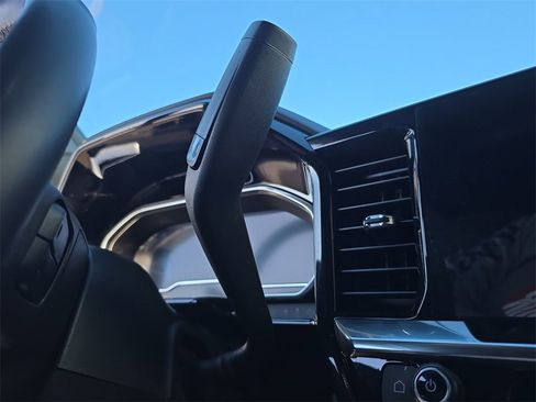 Certified 2025 Chevrolet Silverado 2500 LT image 16