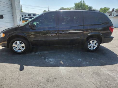 Used 2005 Dodge Grand Caravan SXT FWD image 7