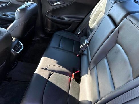 Used 2018 Chevrolet Malibu LT w/ Leather Package image 6