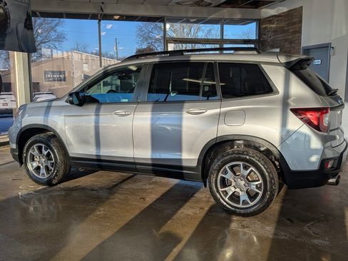 Used 2023 Honda Passport TrailSport image 5