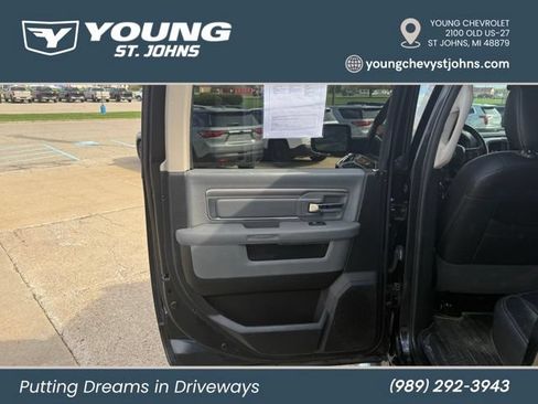 Used 2018 RAM 1500 Classic SLT w/ SLT Plus D←cor Group AWD/4WD image 14