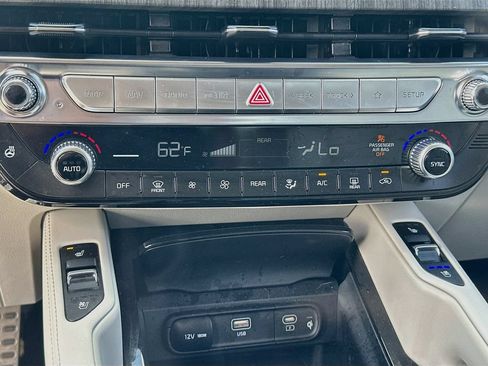 Certified 2024 Kia Telluride SX Prestige AWD/4WD image 16