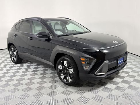 Certified 2025 Hyundai Kona SEL FWD image 7
