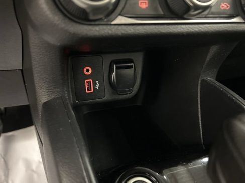 Used 2021 Nissan Versa S FWD image 16